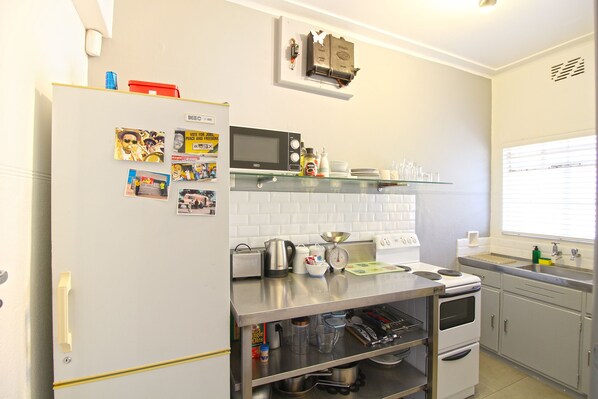 Comfort Apartment, 1 Bedroom | Private kitchen