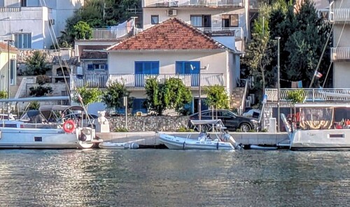 Villa Maria - Seafront property in Marina