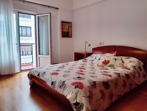 5 Schlafzimmer, Bügeleisen/Bügelbrett, kostenloses WLAN, Bettwäsche