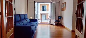 SAN SEBASTIAN next to the BEACH, VERY SPACIOUS FLAT. Optional parking ESS00505
