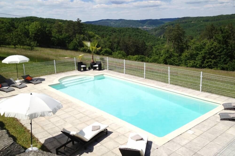 Mansion House in Dordogne with private pool