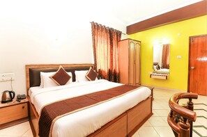 Deluxe Room, 1 Double Bed, Non Smoking | Living room