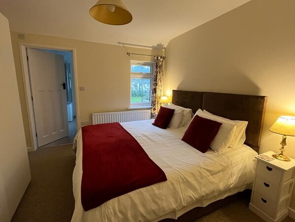 3 bedrooms, iron/ironing board, travel cot, WiFi