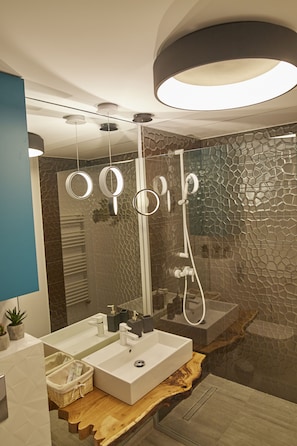 Leilighet – deluxe, fjellutsikt | Vask på badet