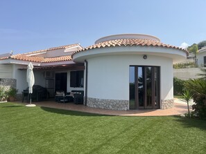 Exterior - Stunning Villa with Breathtaking Sea view (Zambrone)