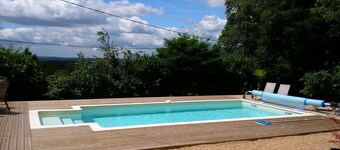 Beautifully Restored Farmhouse With Stunning Pool and HotTub. A great games room