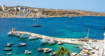 Harbour Lights Seafront Penthouse by Getaways Malta