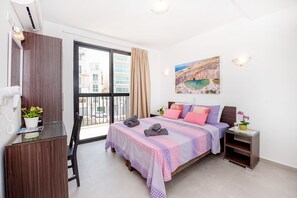 Penthouse Confort, 1 chambre, vue mer | 1 chambre, rideaux occultants, fer et planche Ă repasser