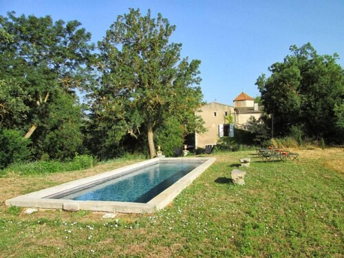 ENTRE RIVIERE CATHARE ET PISCINE: CHATEAU DE FAMILLE AUTHENTIQUE,CHIC ET BOHEME