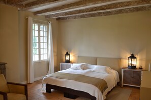 7 bedrooms, iron/ironing board, free WiFi, wheelchair access