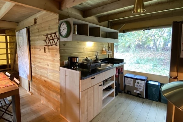 小屋 | 私人廚房 | 大型冰箱、微波爐、烤箱、爐台