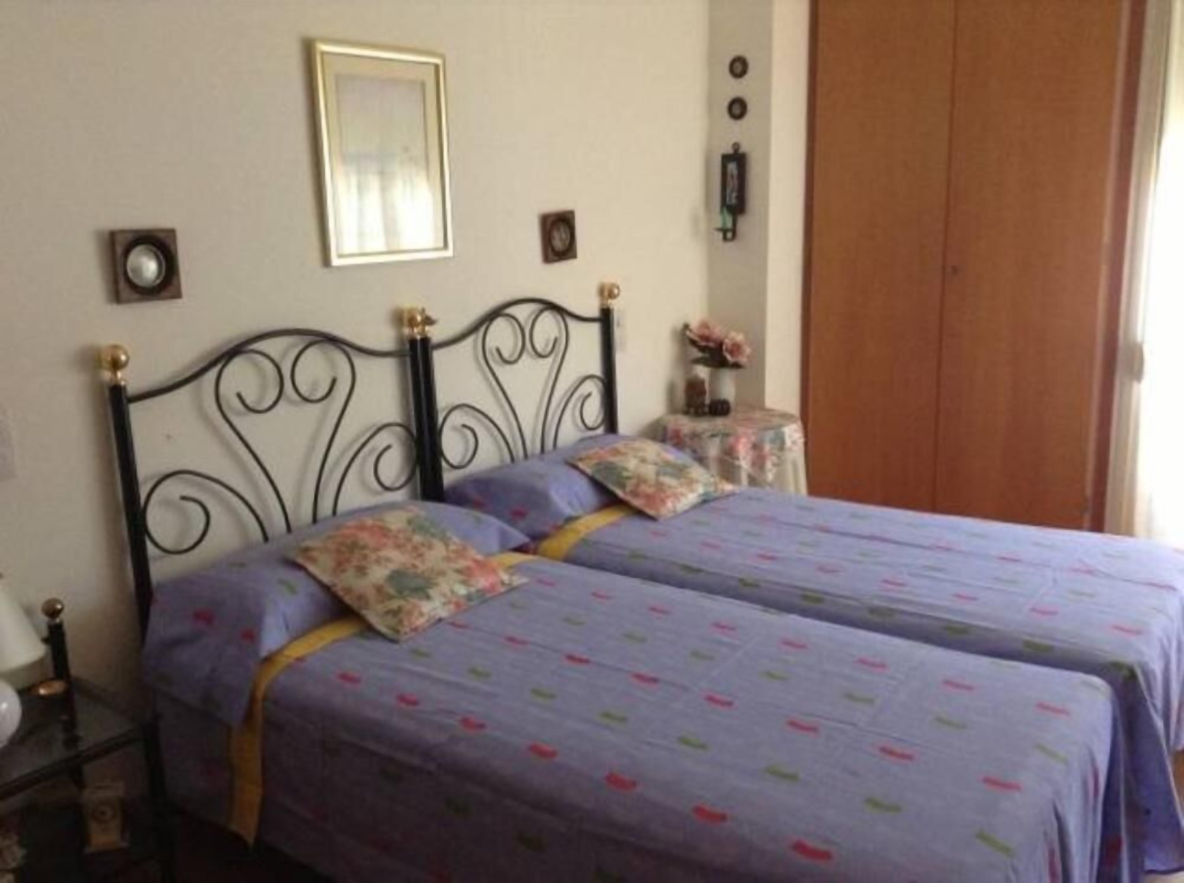 Family holiday on the Costa Brava, excellent views of the bay.