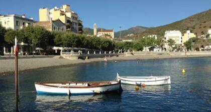 Family holiday on the Costa Brava, excellent views of the bay.