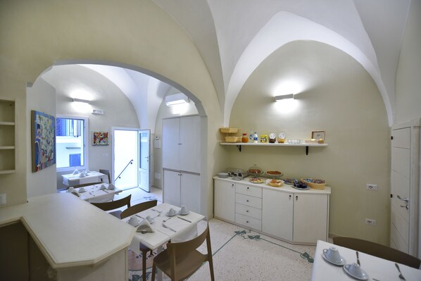 Tägliches inbegriffenes Frühstücksbuffet