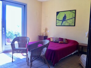 2 Schlafzimmer, Schreibtisch, Bügeleisen/Bügelbrett, WLAN