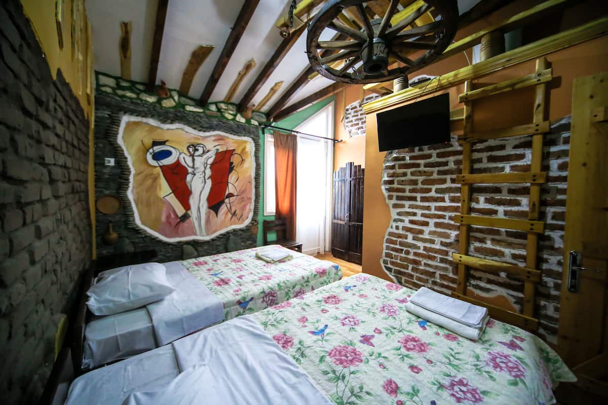 Decoración personalizada, muebles diferentes y escritorio