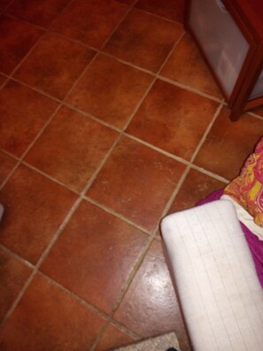 1 bedroom - Studio with private and independent bathroom (Calangianus)