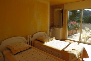 3 Schlafzimmer, Bügeleisen/Bügelbrett, Reisekinderbett, kostenloses WLAN