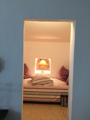 4 makuuhuonetta, silitysrauta/-lauta, Wi-Fi