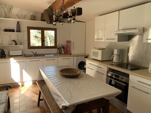 Fridge, microwave, oven, stovetop - Cabanon provençale (La Seyne-Sur-Mer)