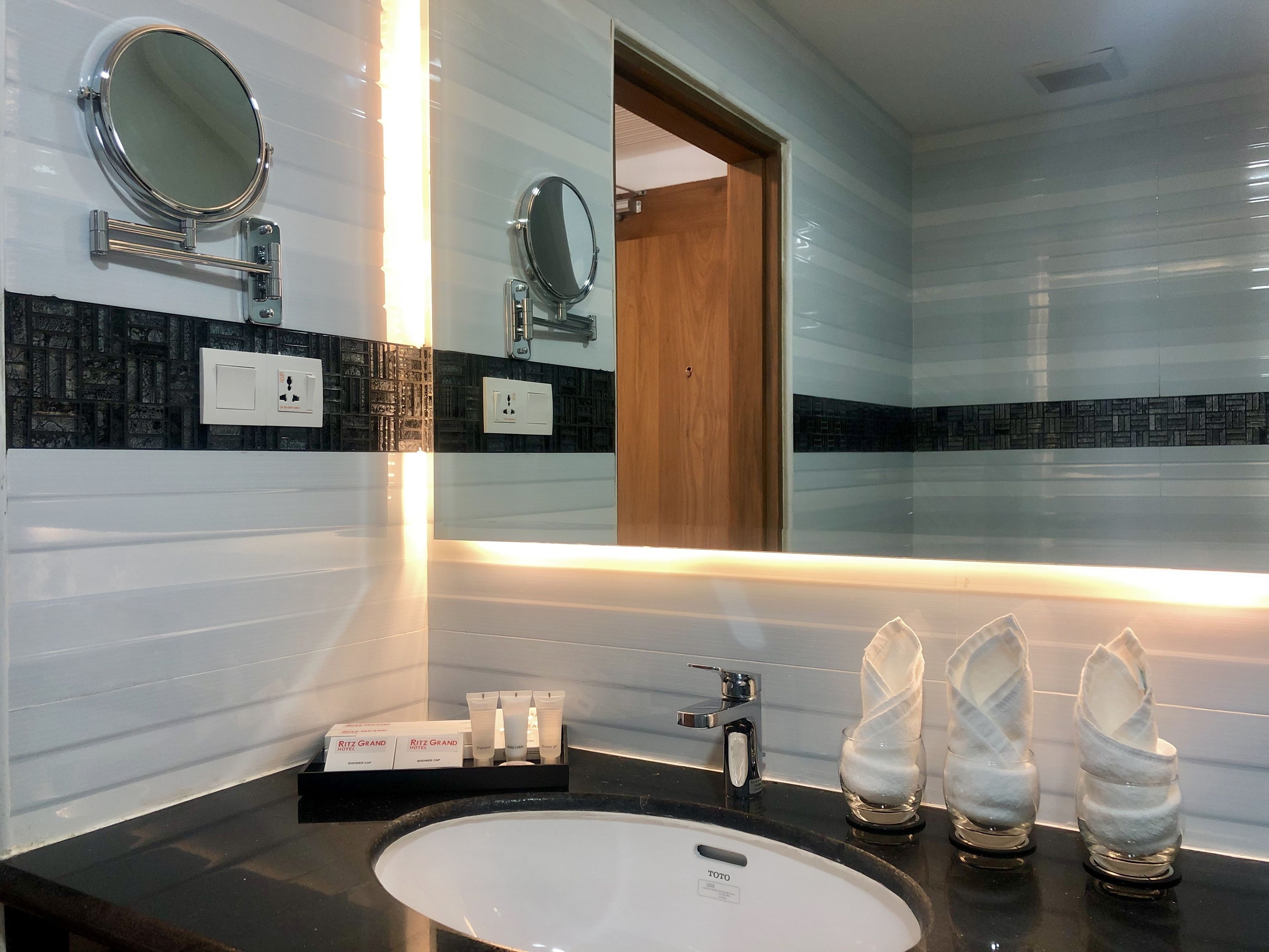 family room | bathroom sink