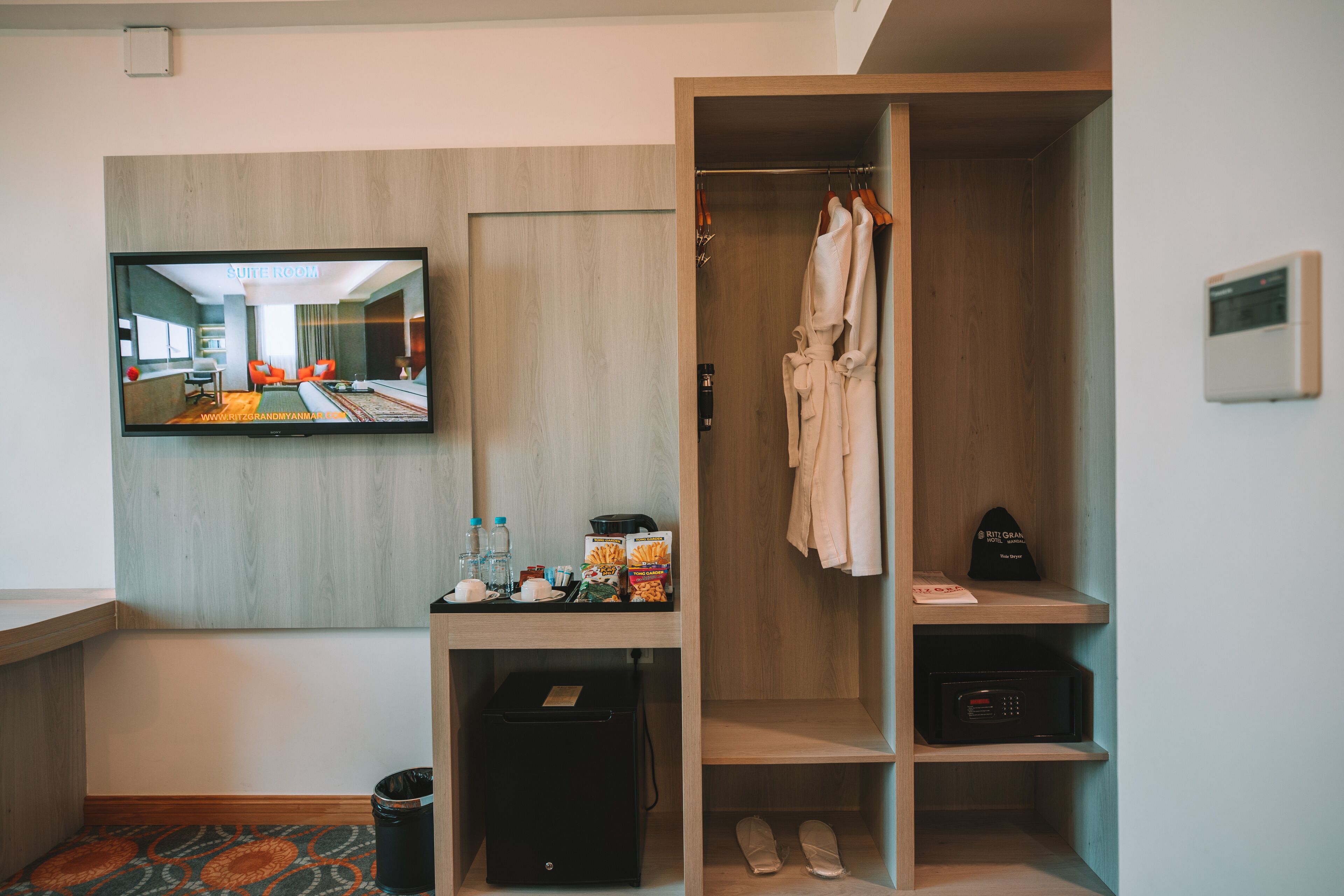 superior single room | room amenity