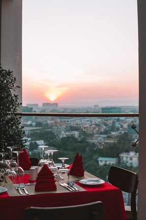 Breakfast, lunch, dinner served; local and international cuisine - Ritz Grand Hotel Mandalay (Mandalay)