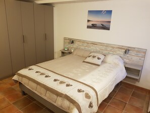 3 dormitorios, tabla de planchar con plancha, wifi gratis