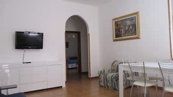 Apartment, 2 Schlafzimmer, Küche (Vivere) | Wohnbereich | LCD-Fernseher