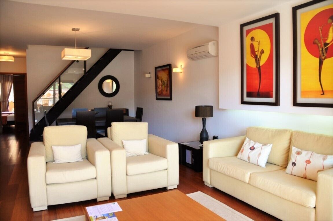 Three bedroom apartment at Baía da Luz - 5 minutes walk from town and beach.