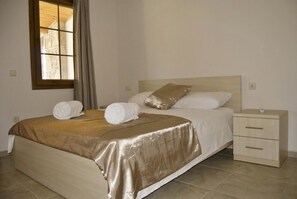 วิลล่า, 3 ห้องนอน | 3 ห้องนอน, โต๊ะทำงาน, เตารีด/โต๊ะรีดผ้า, Wi-Fi ฟรี