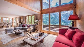 Fernseher, Kamin