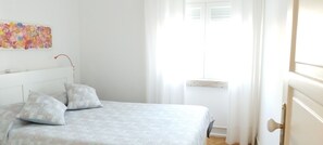 3 chambres, fer et planche à repasser, lit parapluie, Wi-Fi gratuit