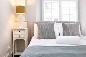 4 quartos, ferros/tábuas de passar roupa, Wi-Fi, roupa de cama