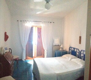 3 Schlafzimmer, Bügeleisen/Bügelbrett, Bettwäsche