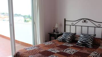 4 slaapkamers, een kluis op de kamer, een strijkplank/strijkijzer