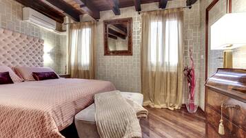 2 chambres, fer et planche à repasser, lit parapluie, Wi-Fi gratuit