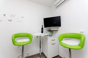 Standard-Doppelzimmer | Hochwertige Bettwaren, Minibar, Zimmersafe, Schreibtisch