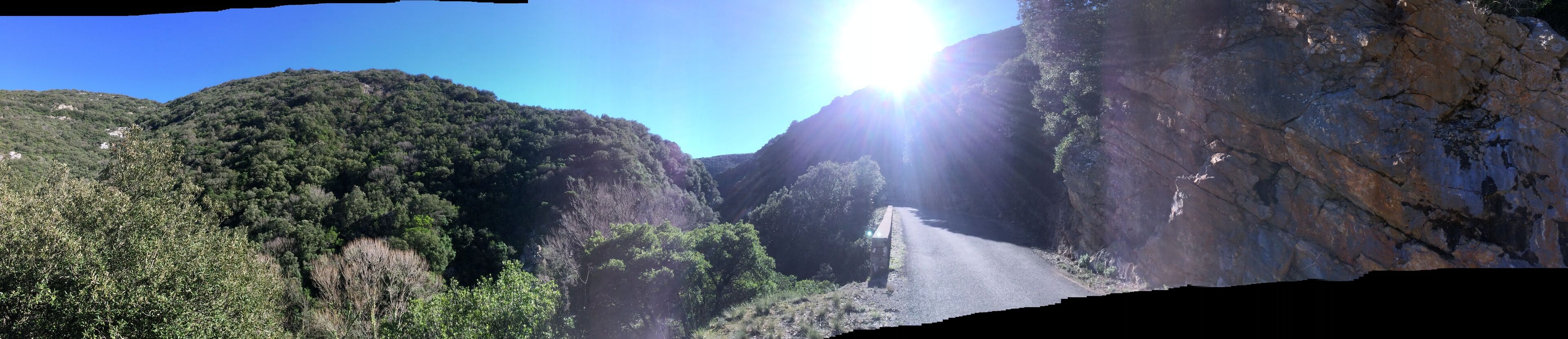 Delightful Gite in the hills, ideal for bathing, chateaux and wine