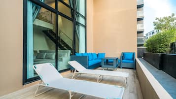 Dupleks Mewah, 2 kamar tidur, akses ke kolam renang | Teras/patio