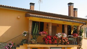 Exterior - Il Casaletto - House in the hills surrounded by the green Umbrian countryside (Acquasparta)