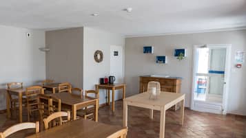 Daily buffet breakfast (EUR 8.50 per person)