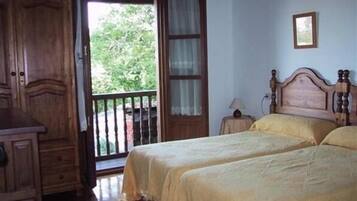 3 Schlafzimmer, Bügeleisen/Bügelbrett, Bettwäsche