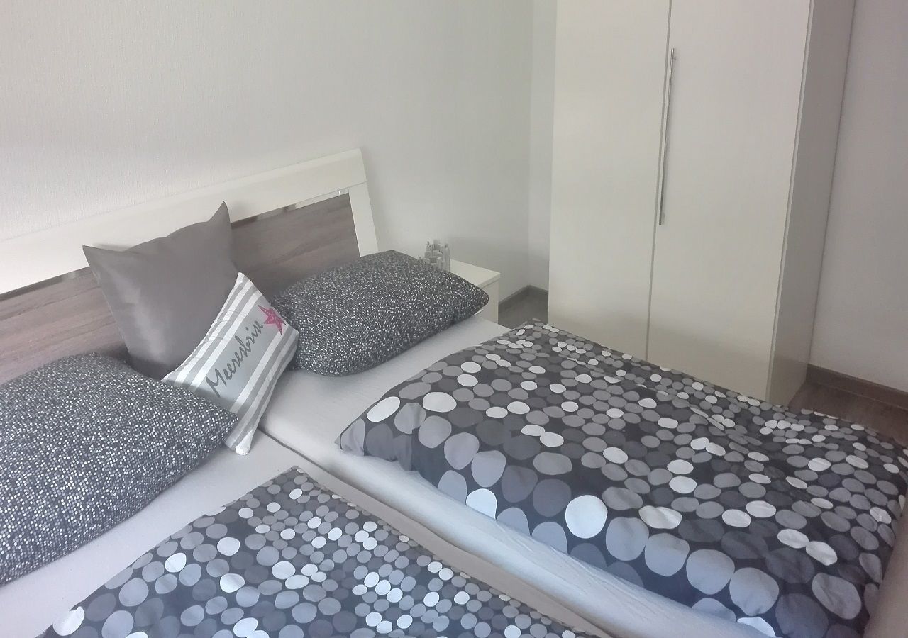 1 bedroom, free cribs/infant beds, free WiFi