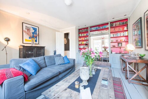 Stylish and Unique 18th Century Amsterdam Apartment in the 9 Streets!