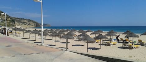 Vlak bij het strand, strandlakens