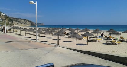 Holiday Apartment 100 meters from the beach