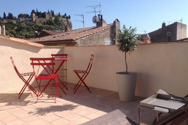 Terrasse sous les toits plein sud