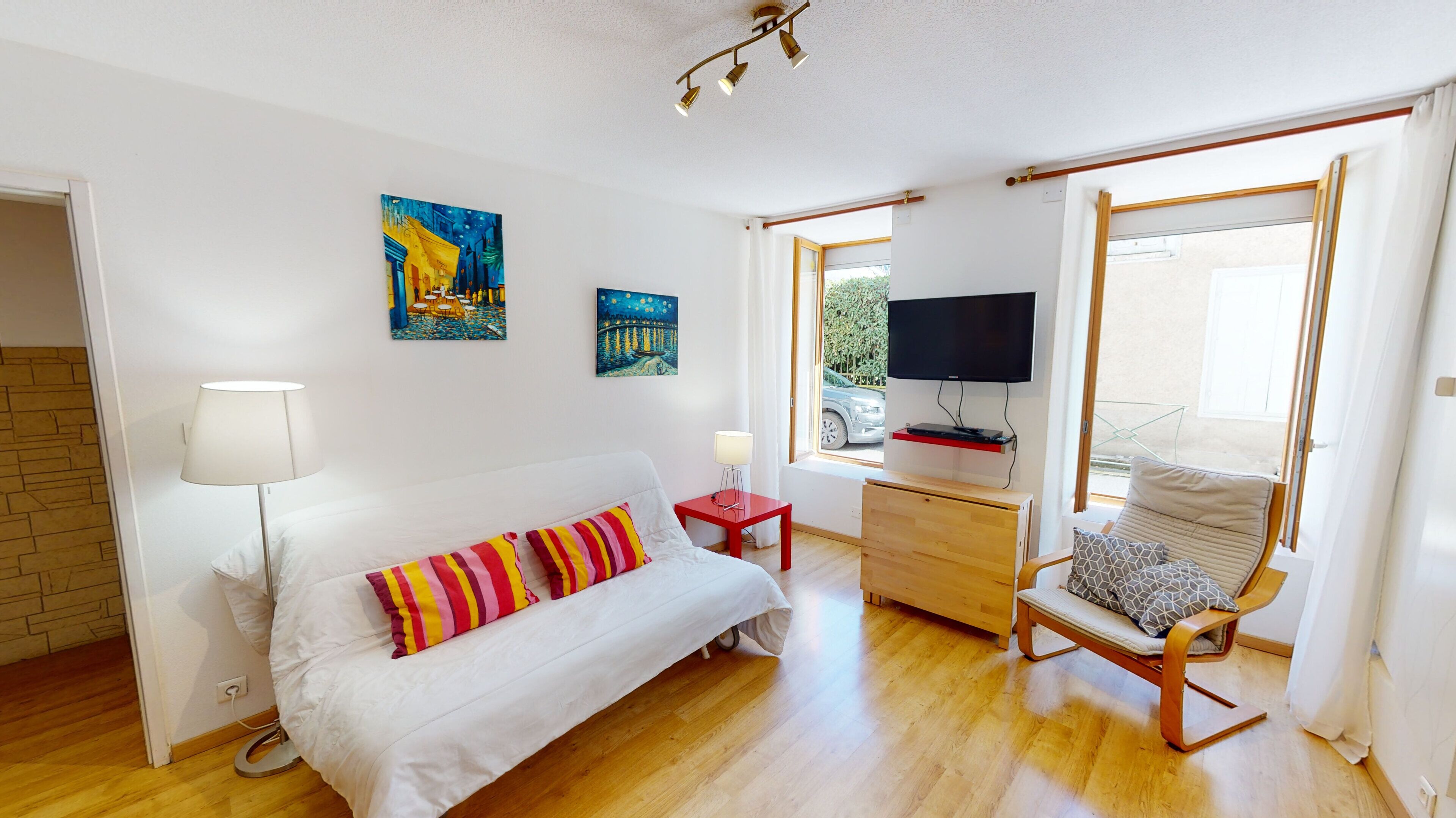 T1 nine 2 pers - 2 min walk thermal baths and gondola - tariff cure 500 € the 3 sem