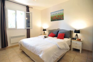 4 dormitorios, tabla de planchar con plancha, wifi y ropa de cama